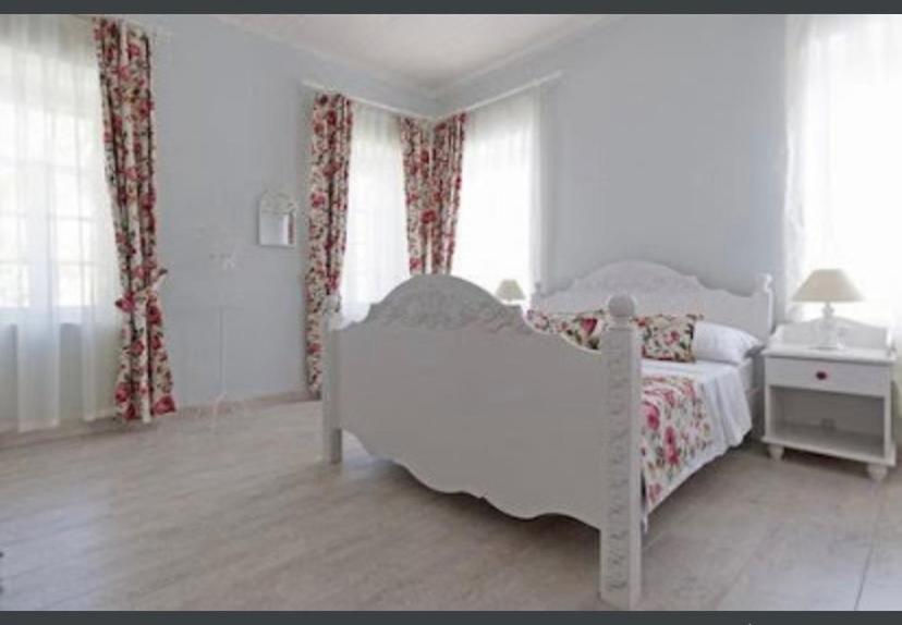 The White Hotel Алачати Екстер'єр фото